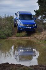 Volkswagen Amarok Double Cab 2016 года (UK)